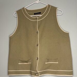 Green Sleeveless Button-Up Vest